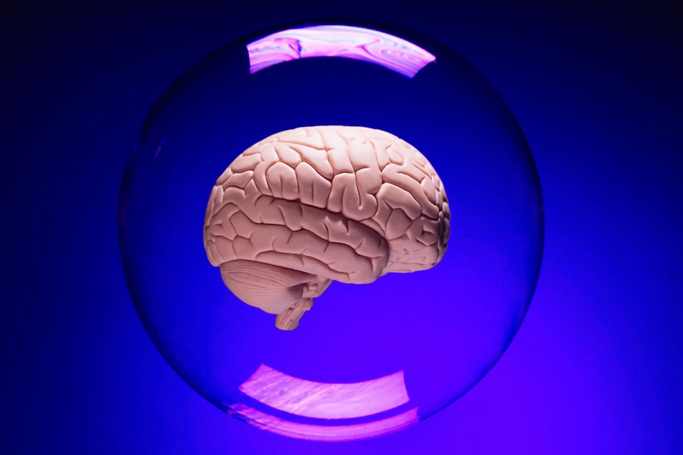 Como líderes emocionalmente inteligentes transformam talentos ocultos em desempenho