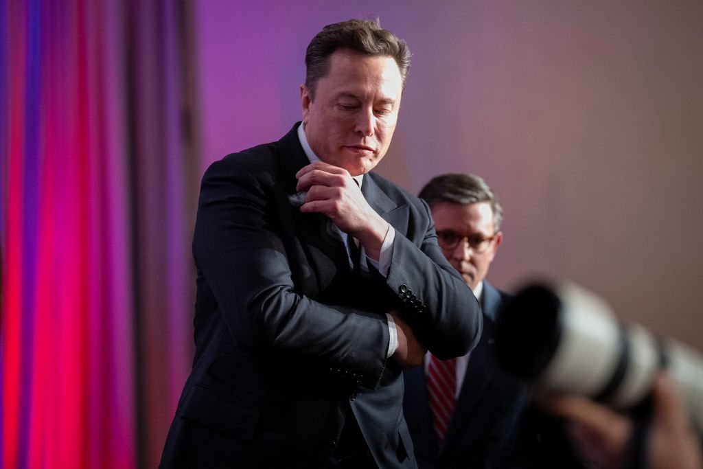 África do Sul cria brecha em regras de propriedade negra para viabilizar operação de empresa de Musk