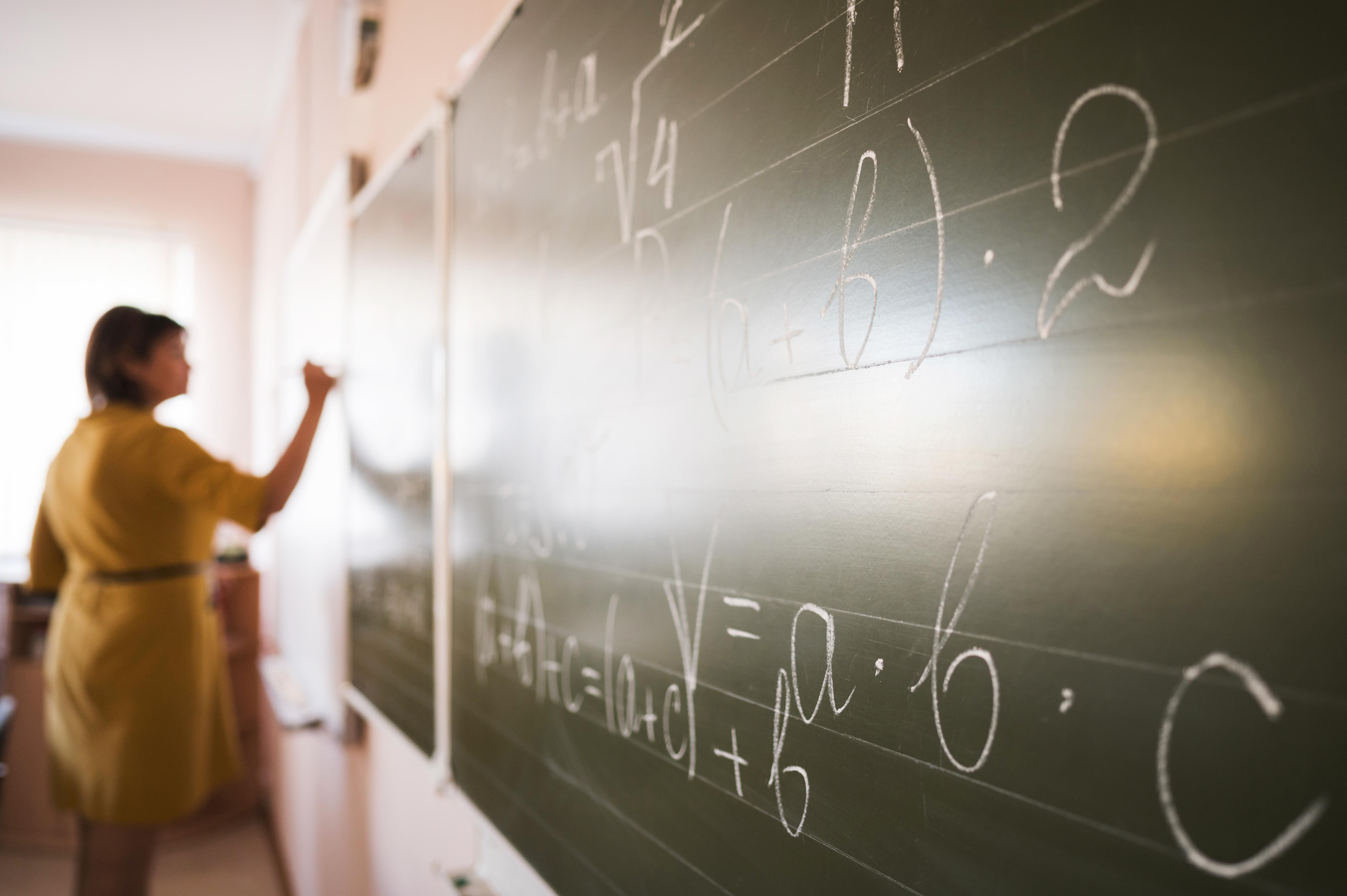 10 pontos para entender o decreto que proíbe graduações EAD de Medicina, Direito, Odontologia, Enfermagem e Psicologia