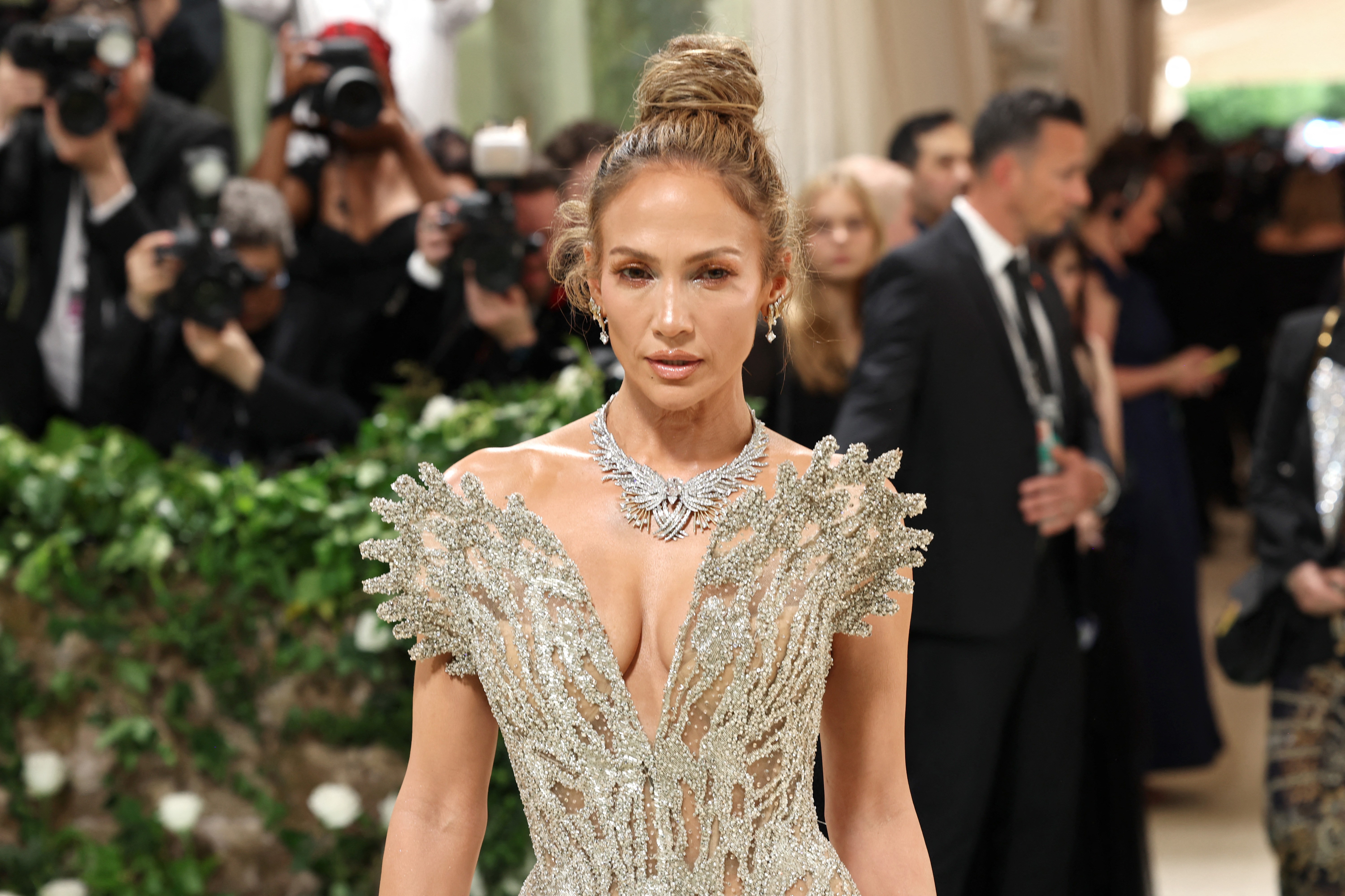Jennifer Lopez é processada por paparazzo após publicar fotos dela mesma nas redes sociais
