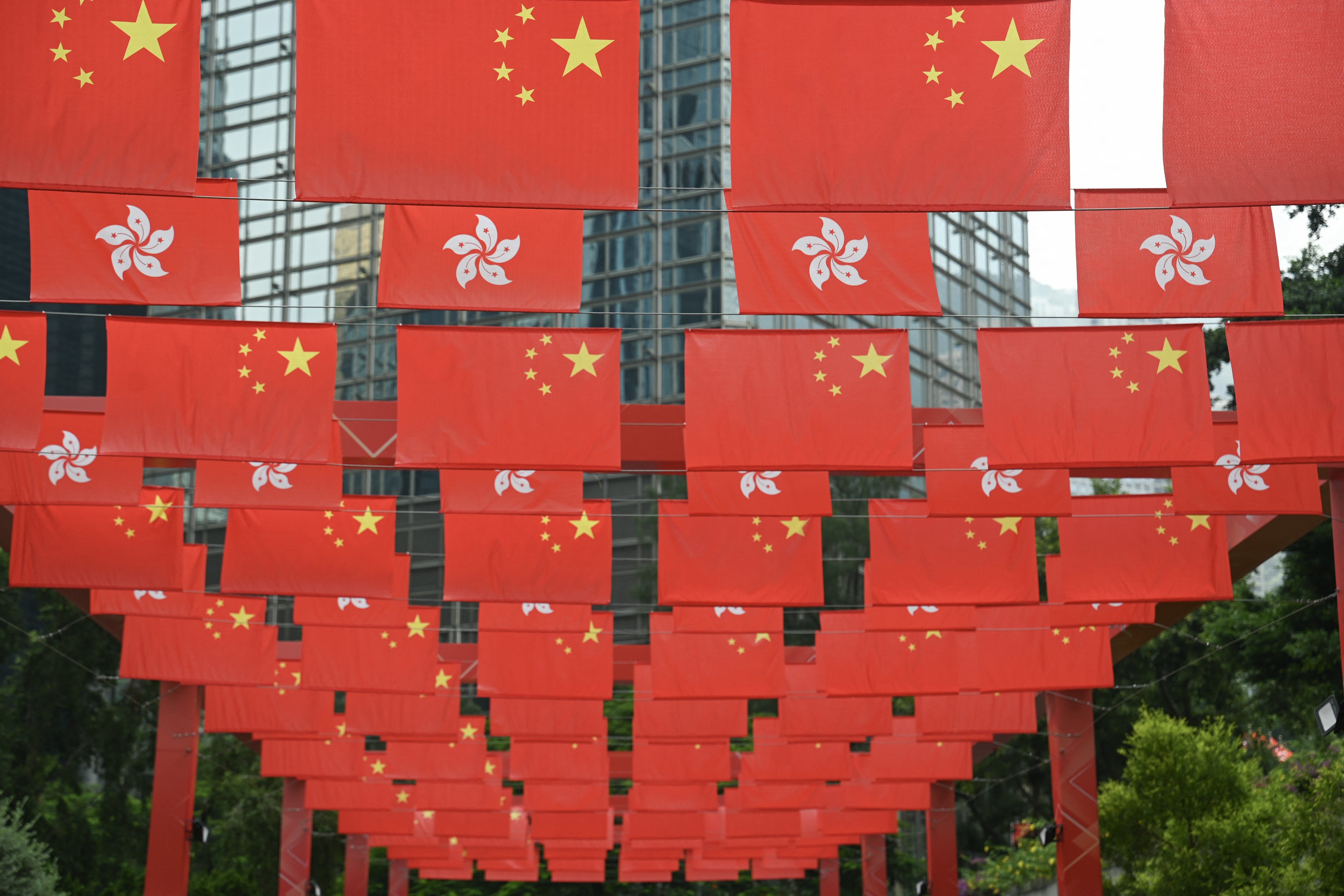 IPOs em Hong Kong superam Wall Street: o que impulsiona retorno do capital estrangeiro à China?
