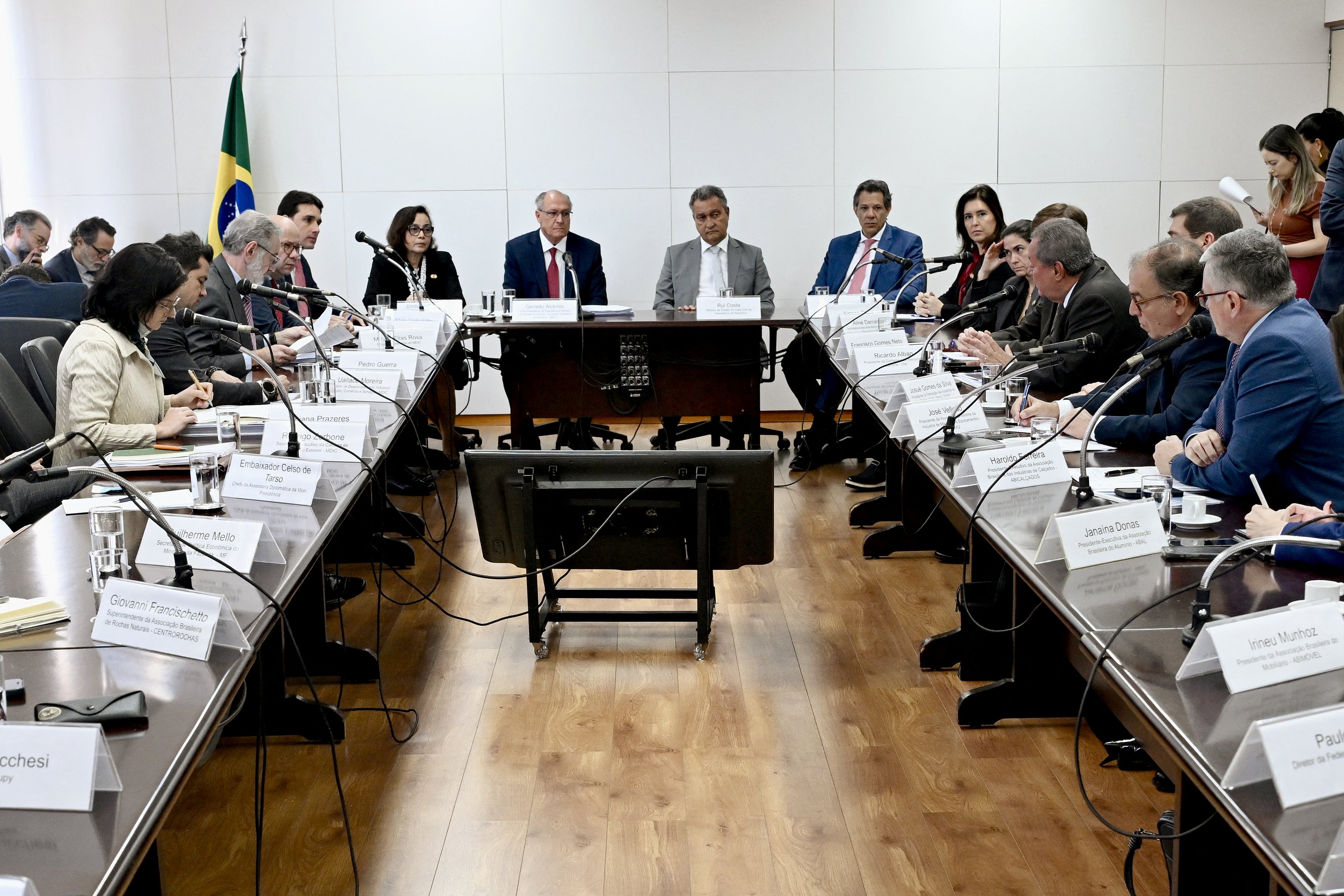 Alckmin entra hoje no terceiro dia de conversas com setores afetados por tarifa de Trump