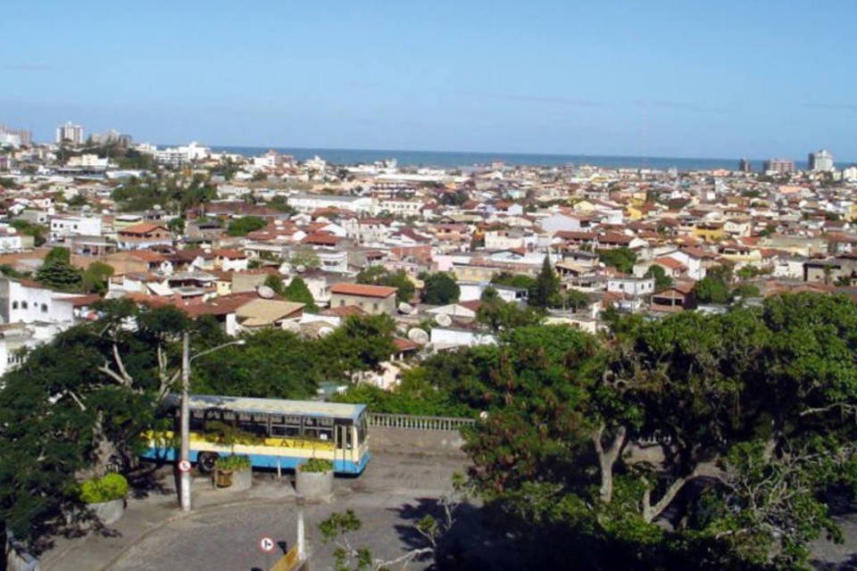 Comprei um terreno em uma quadra. O dono faleceu, agora pago IPTU de toda a área. O que fazer?