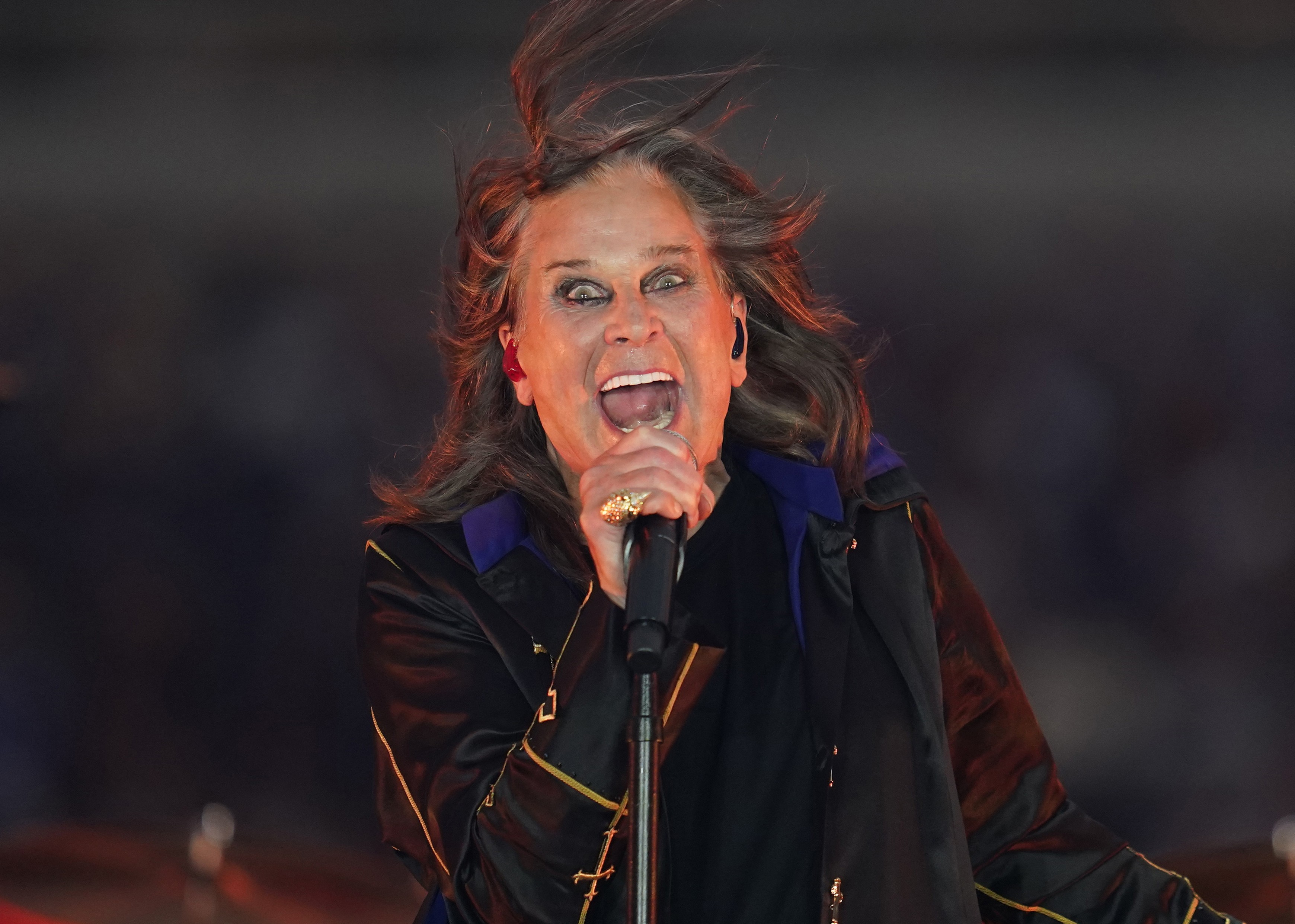 Da cabeça do morcego a tubarão pela janela: relembre histórias e curiosidades da vida de Ozzy Osbourne