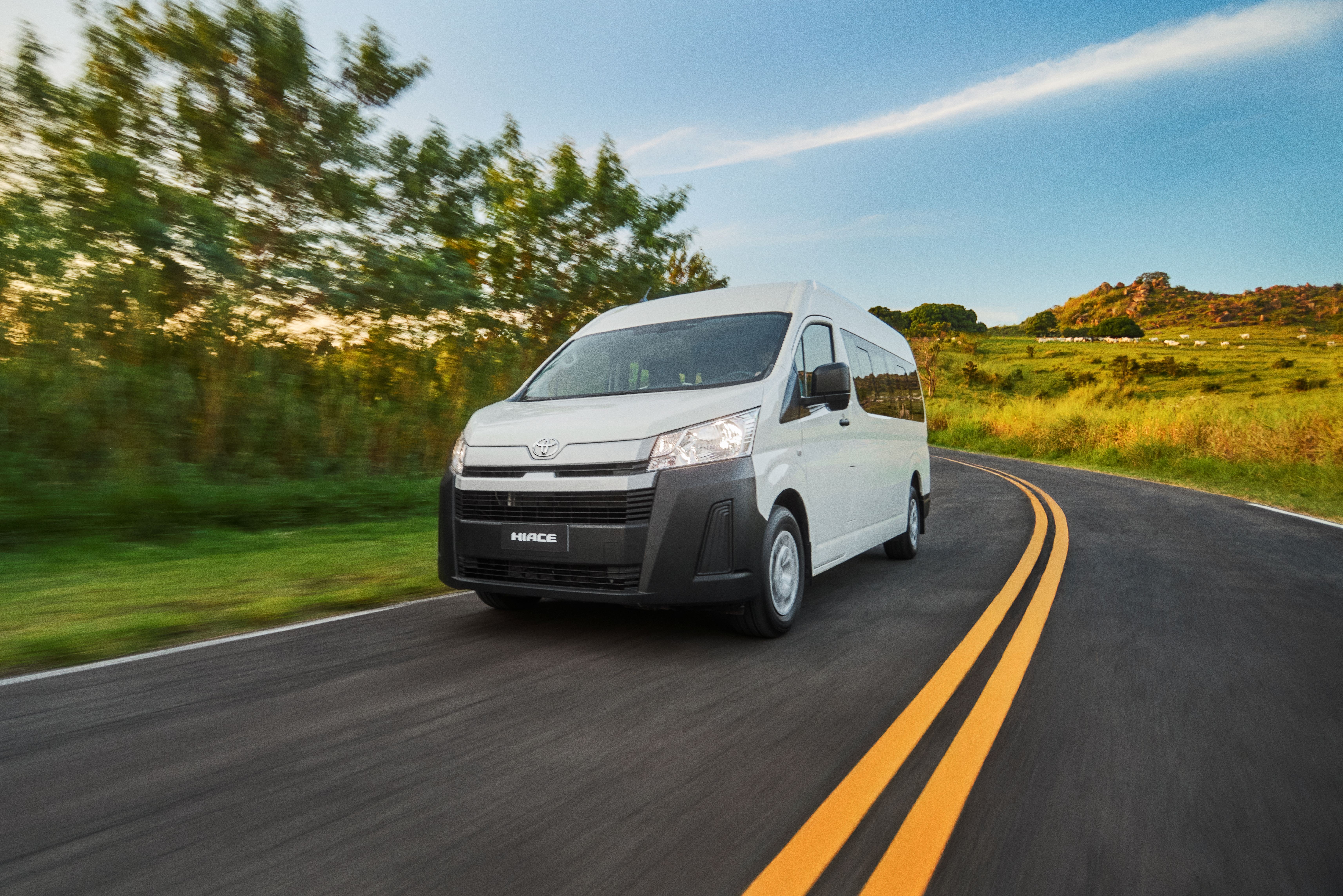Hiace: Toyota traz 'van da Hilux' ao mercado brasileiro, partindo de R$ 364.990