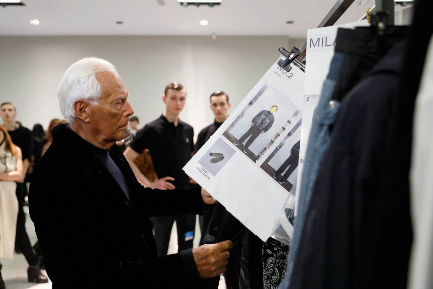 Trabalho como remédio, macarrão ao pomodoro e exercícios: o segredo da longevidade de Giorgio Armani