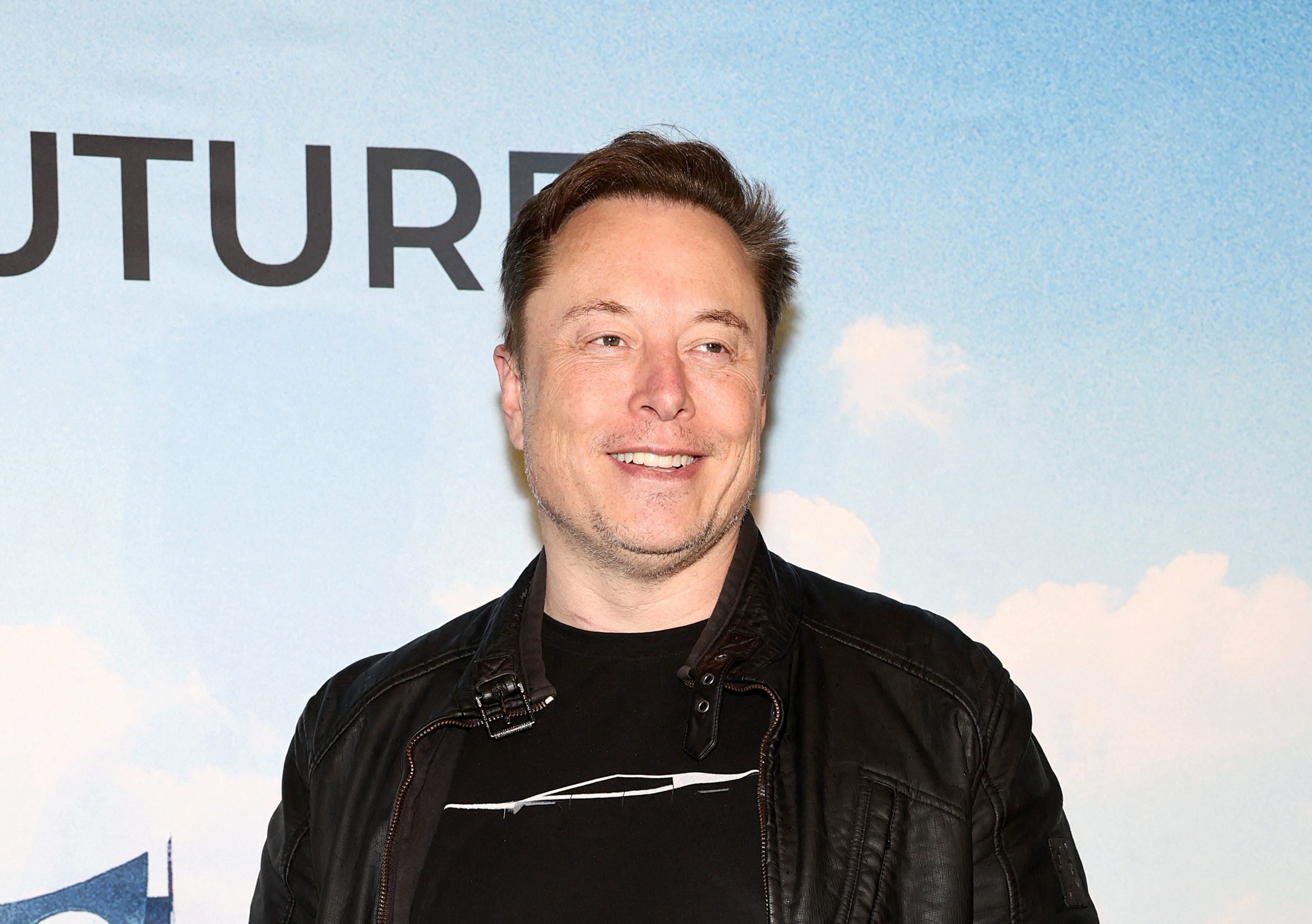 Mais rico do mundo em 2025: Fortuna de Elon Musk equivale a 4 mil prêmios recorde da Mega da Virada