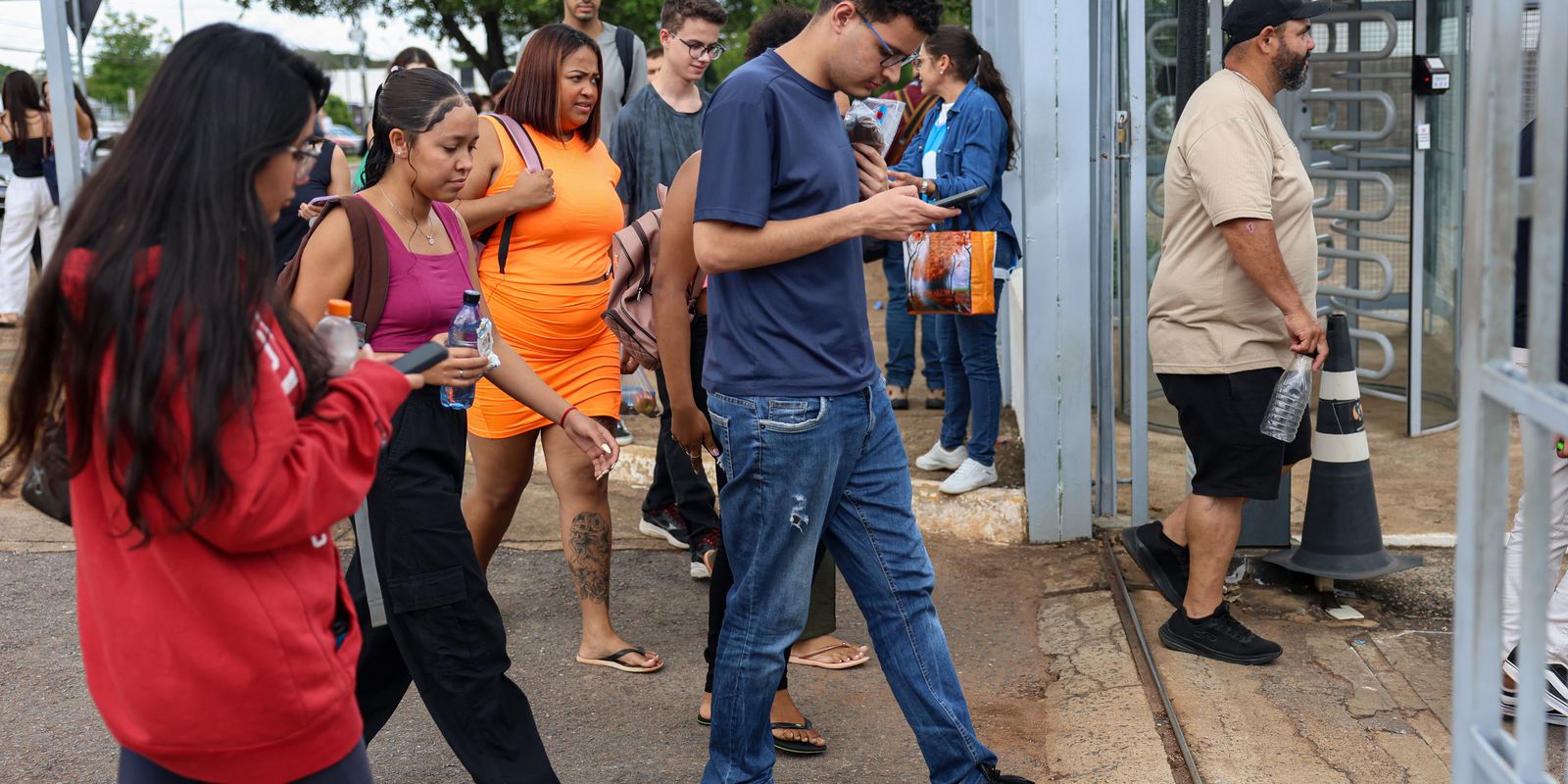 Prazo para pedir isenção da taxa do Enem termina nesta sexta