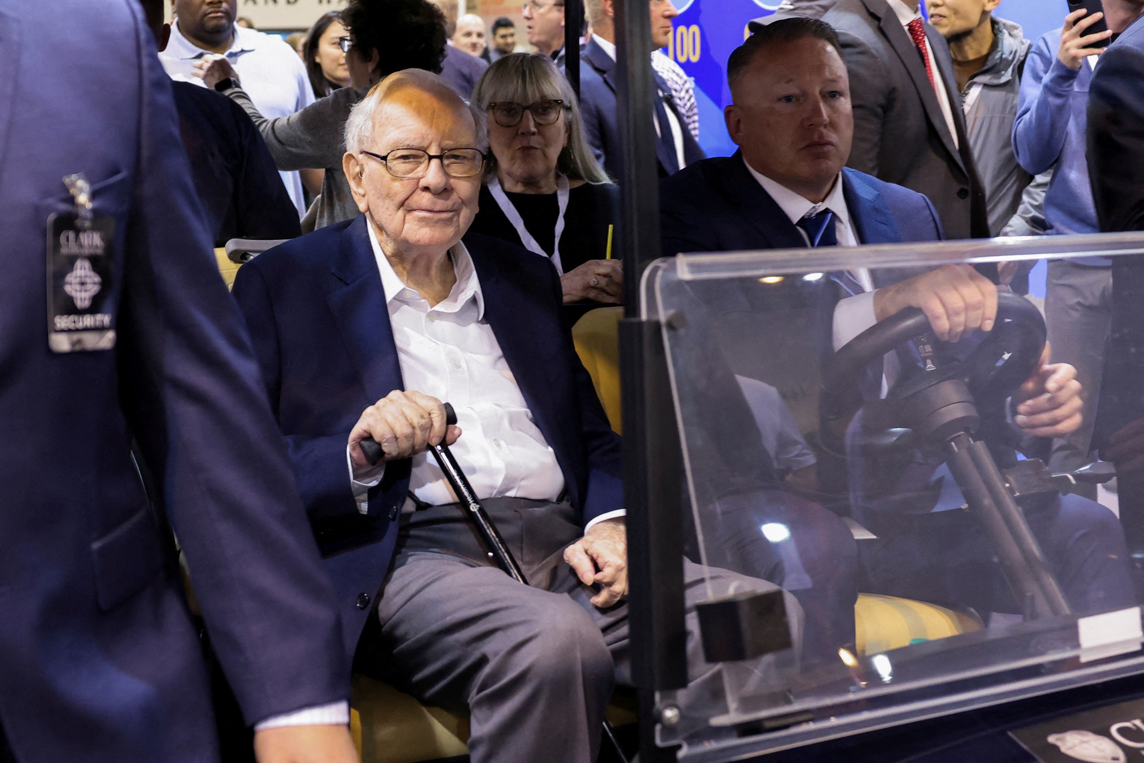 Warren Buffett, 5º bilionário mais rico do mundo, anuncia aposentadoria