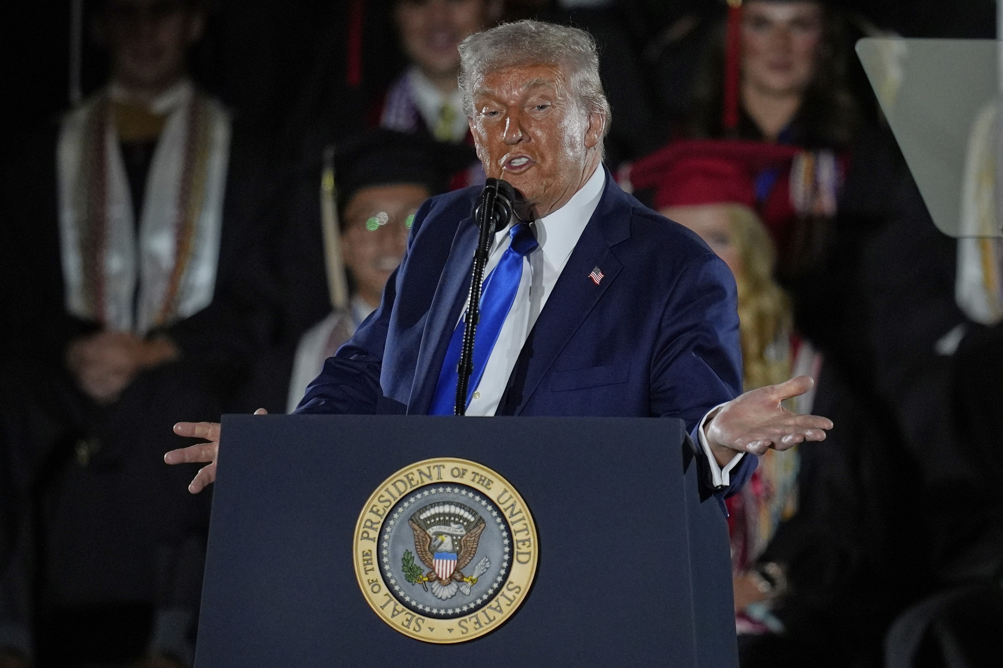 Governo Trump quer enfraquecer ajuda global a países que sofrem com mudanças climáticas, mostra documento
