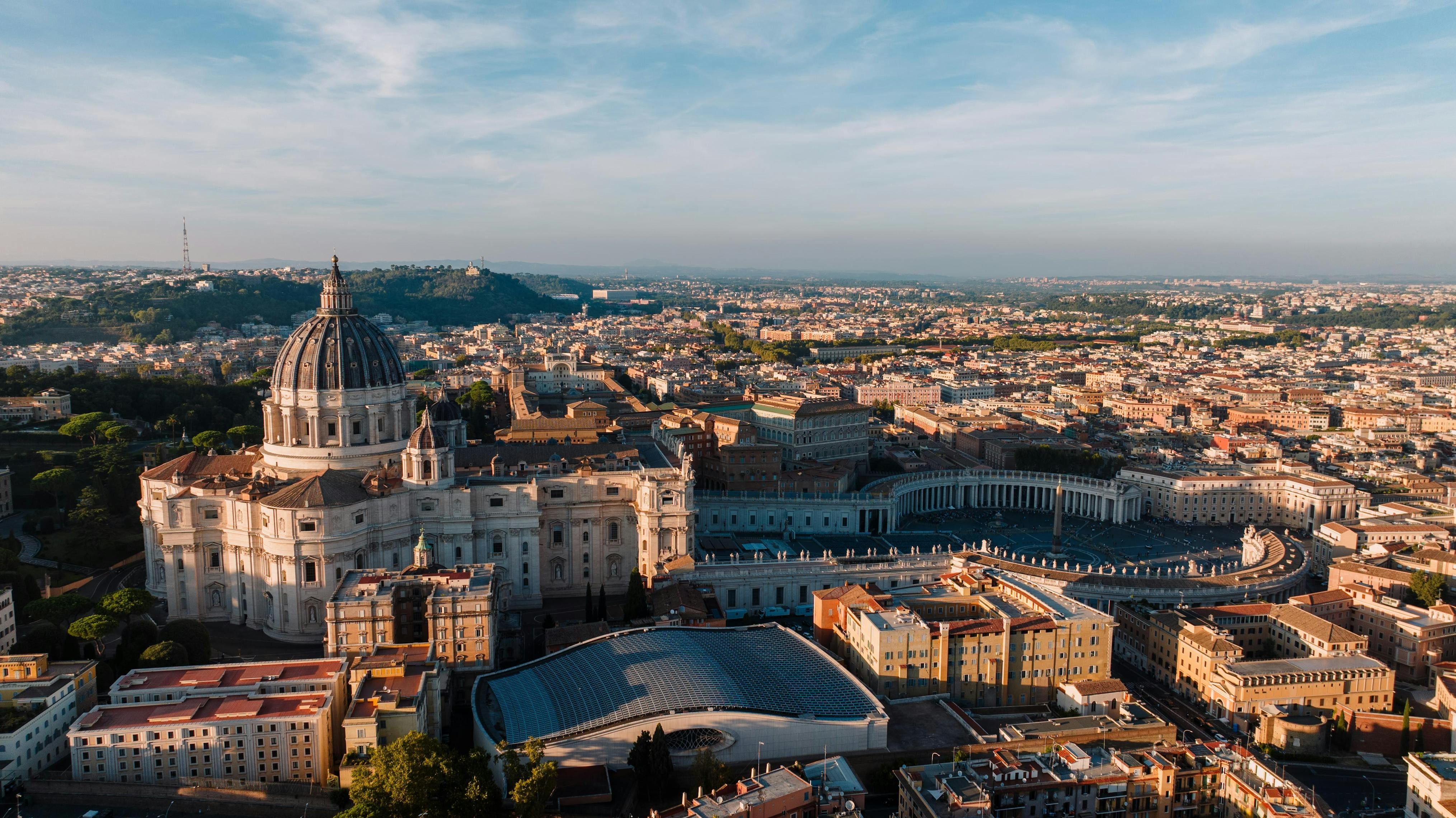 Vaticano é um país: Estado tem guarda de mais de 500 anos e nenhum pet; veja curiosidades