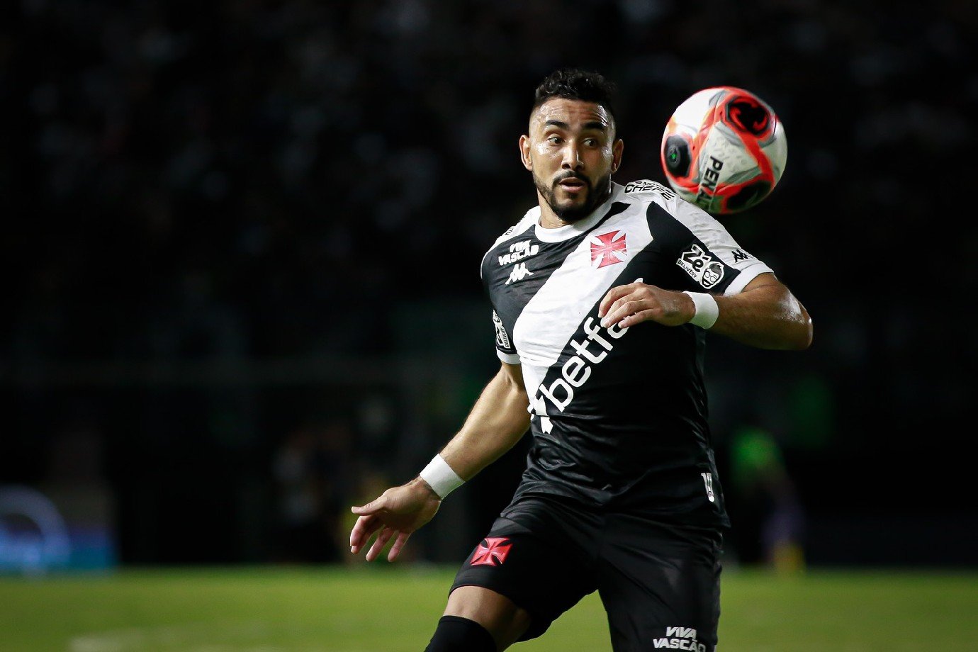 Vitória x Vasco: onde assistir ao vivo e horário do jogo pelo Brasileirão